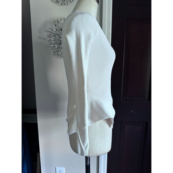 Guess white ribbed peplum style full zip up sweater top XXS - Picture 2 of 5